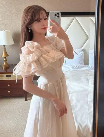 프릴 오프 숄더 코르셋 원피스