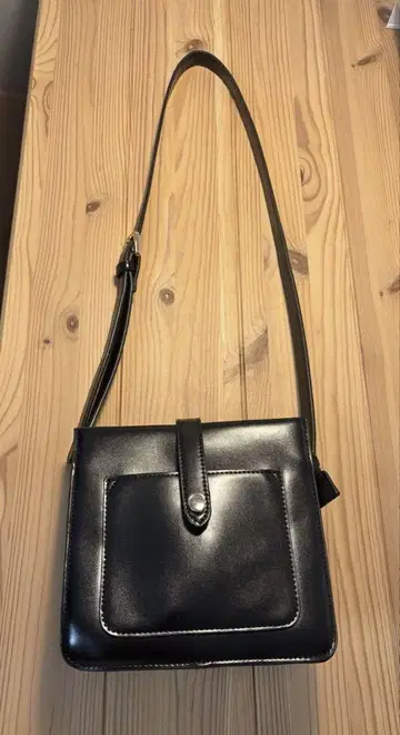 KIKO 숄더백 블랙