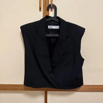 어깨 패드 / 자라 블랙 슬리브리스 자켓