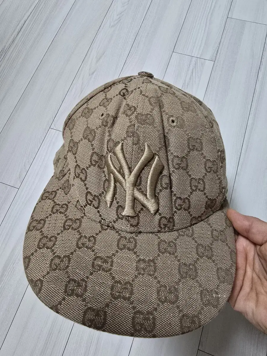New Era NY Gucci Hat