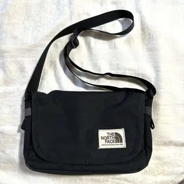 THE NORTH FACE 숄더백 블랙