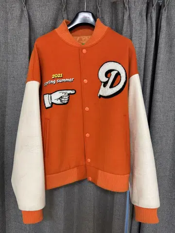 Doncare 바시티 자켓 L 사이즈