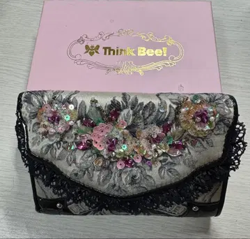 Think Bee! 꽃무늬 자수 3단 폴더형 지갑
