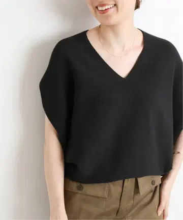 IENA 코튼 스트레치 코쿤 V넥 풀오버 블랙 최근