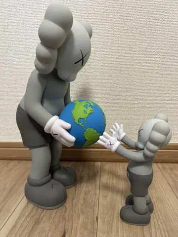 KAWS THE PROMISE 피규어 세트