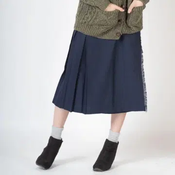 오닐 오브 더블린 플리츠 스커트 랩 스커트