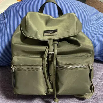 택 포함 새상품 GUESS 올리브 백팩
