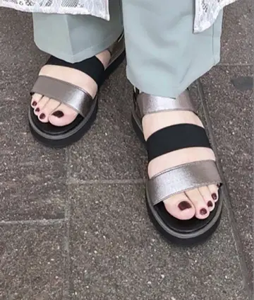 새상품급 로즈버드 메탈릭 샌들