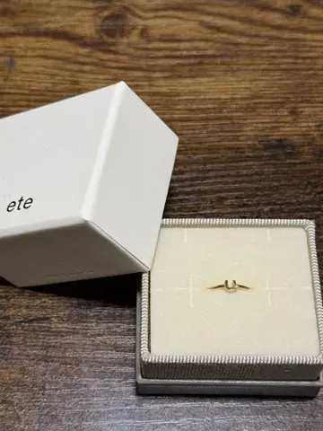 ete K10YG 호스 슈 반지 다이아몬드