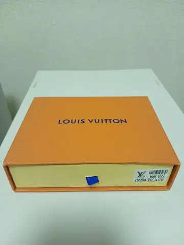 LV 지갑.