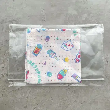 studioCLIP 프레쉬 펀치 올 패턴 반다나 크로스 산리오