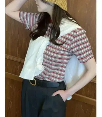 Mila Owen 플라이 컴팩트 티셔츠