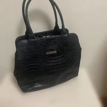 LEATHER EXTRA 크로커다일풍 블랙 토트백