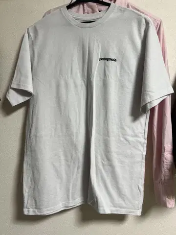 파타고니아 XS 화이트 반팔 티셔츠