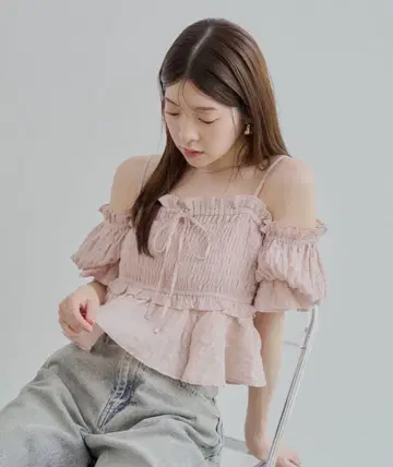 셔링 리본 오프 숄더 상의