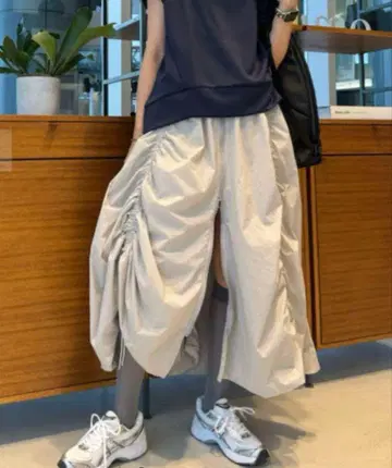 24SS 볼륨 드로스트 집업 스커트