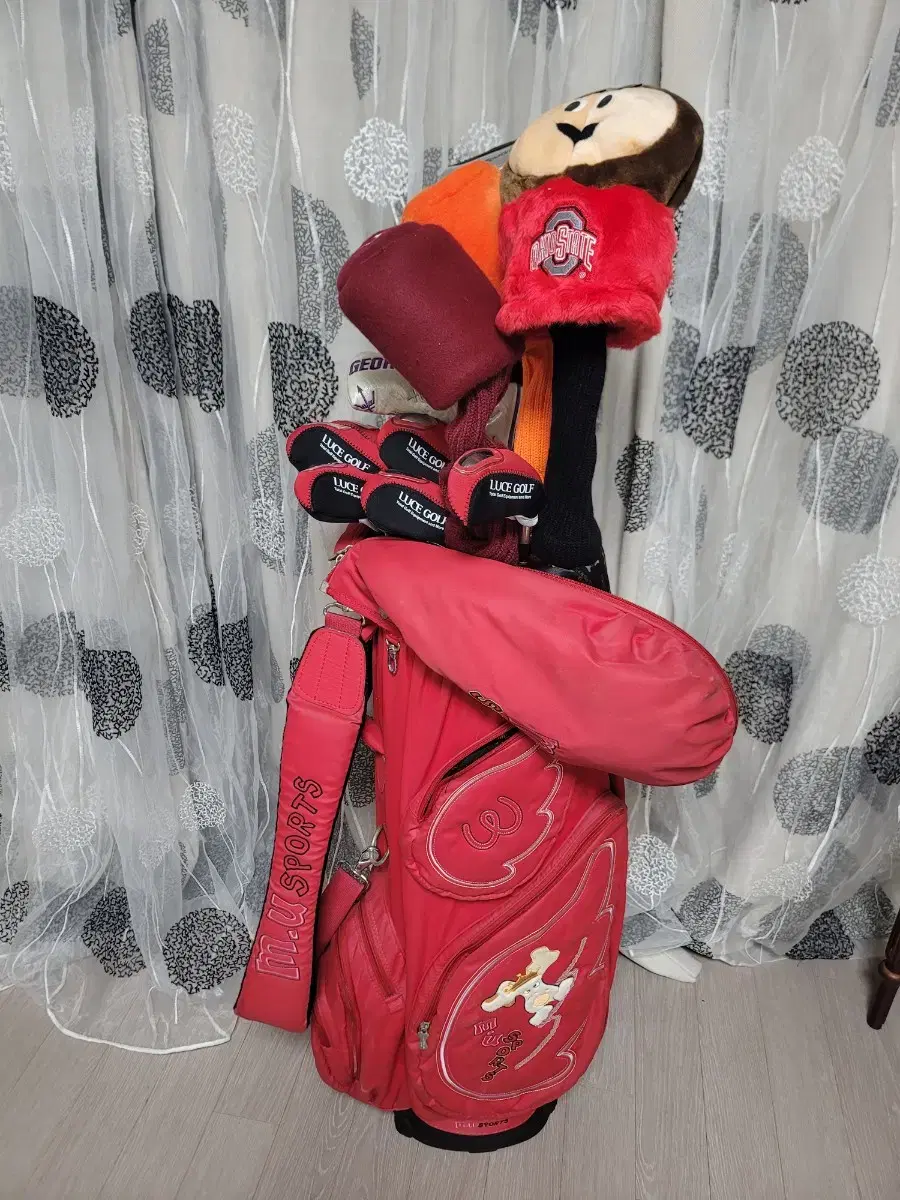 Women's Bridgestone Golf club full set, including golf bag and MU luxury bag, for beginners