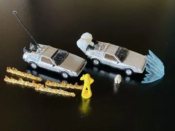 데로리안 미니카 2대 세트 가챠가챠