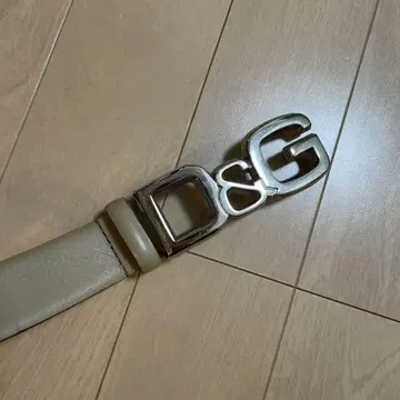 D&G 베이지 가죽 벨트