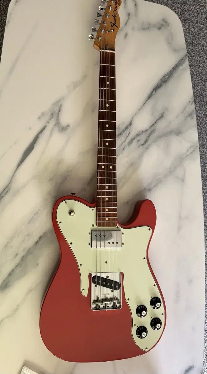 Made in Japan Fender Vintera 70s Telecaster Fiesta Red 2023 model with hard case and soft case
