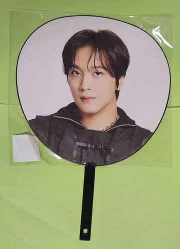 NCT127 MOMENTUM 부채 헤찬