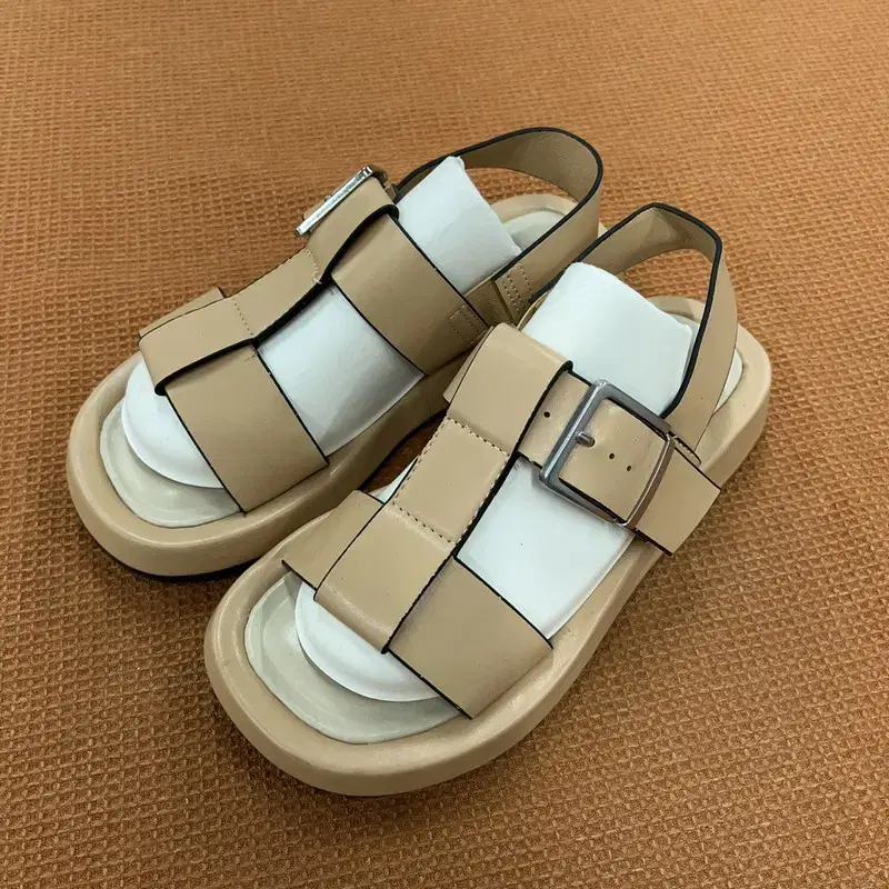 Shoopen Strap Casual Sandals 230 G05524