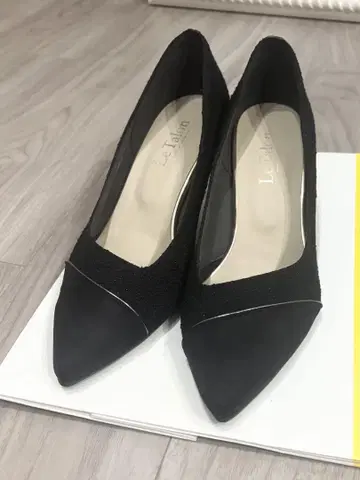 Le Talon 블랙 스틸레토 펌프스