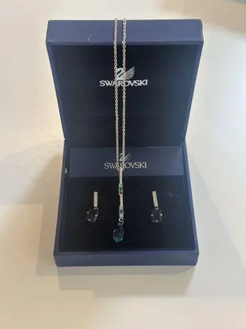 SWAROVSKI 파랑 목걸이 및 귀걸이 세트