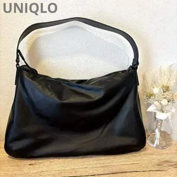 유니클로 UNIQLO C 가죽 터치 퍼프 백