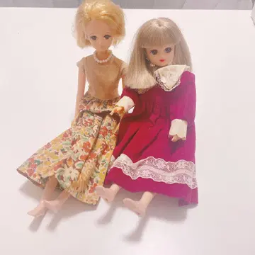 리카짱 인형 세트 꽃무늬 스커트와 빨간 드레스 레트로
