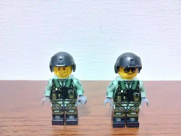 BRICKMANIA 헬리콥터 조종사 피그