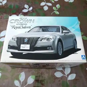 아오시마 1/24 AWS210 크라운 로얄 살롱 전반기