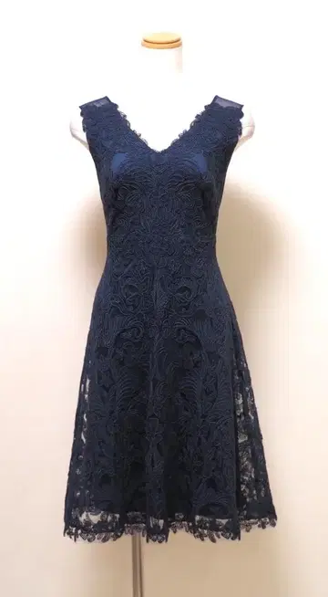 TADASHI SHOJI 원피스 '4P' / 7-9호 정도