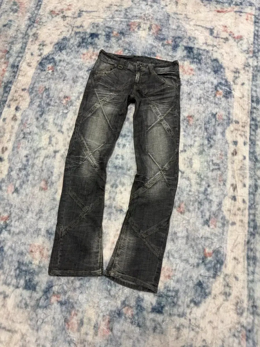Hideaways cross structure flare denim