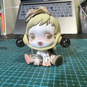 스컬판다 잉크 매화꽃 팝아트