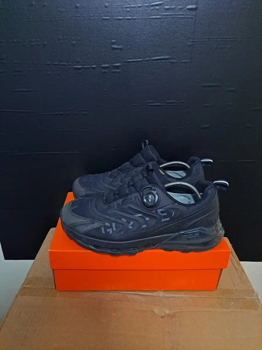 Blackyak 343 Arc GTX Gore-Tex Hiking Shoes Size 275