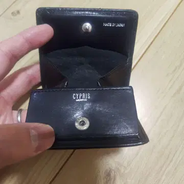 CYPRIS 블랙 코인 케이스 일본제 코르드반