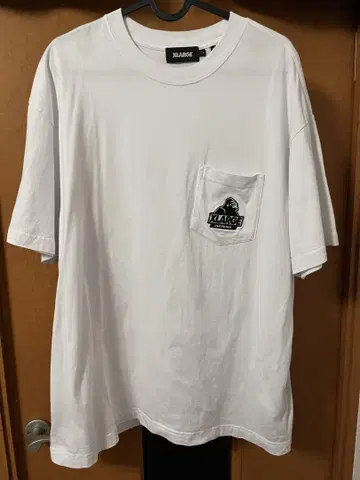 XLARGE 화이트 티셔츠