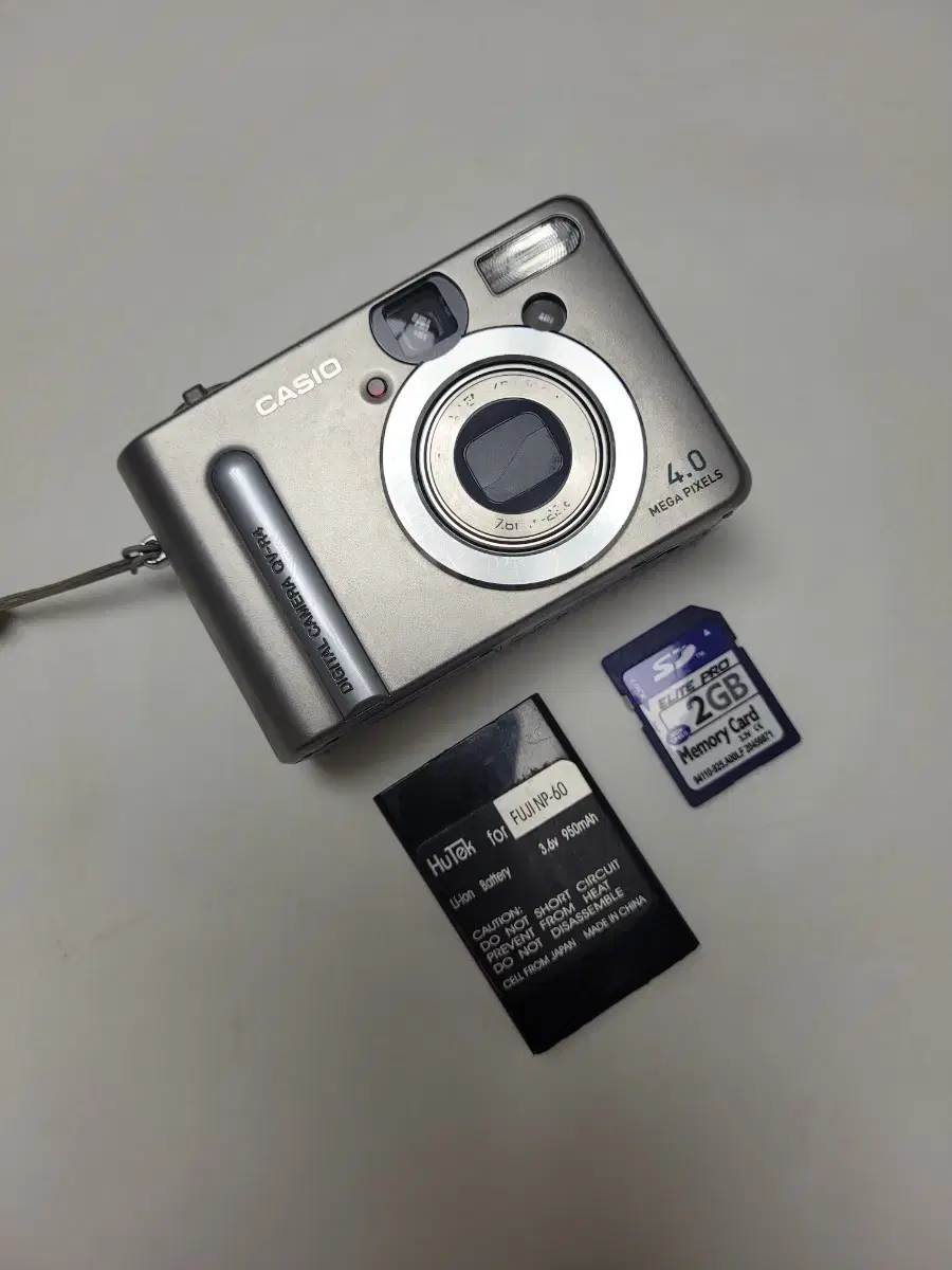 Casio qv-r4 Vintage Digital Camera