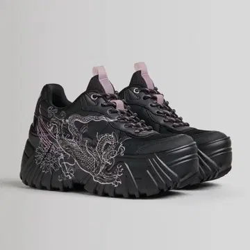Bershka 버쉬카 드래곤 Y2K 통굽 스니커즈 블랙