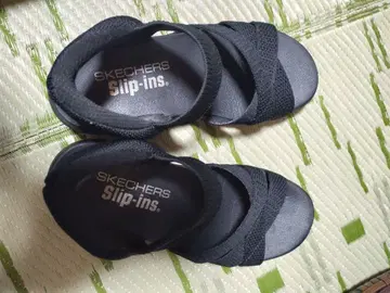 SKECHERS Slip-ins 블랙 샌들 반나절 사용 새상품급 22cm