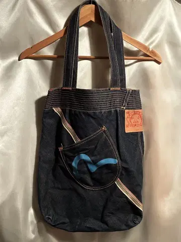 EVISU 포켓이 있는 토트백 데님 카모메