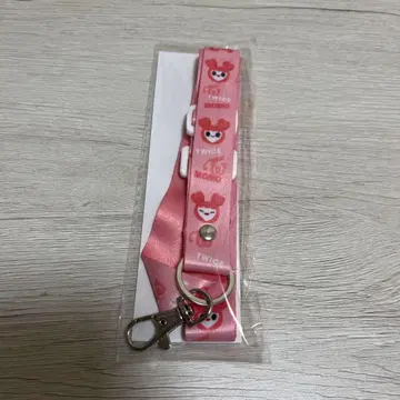TWICE 넥스트랩 MOVELY 허벅지