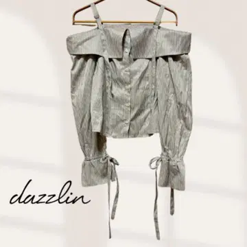 dazzlin 스트라이프 오프숄더 탑 셔츠