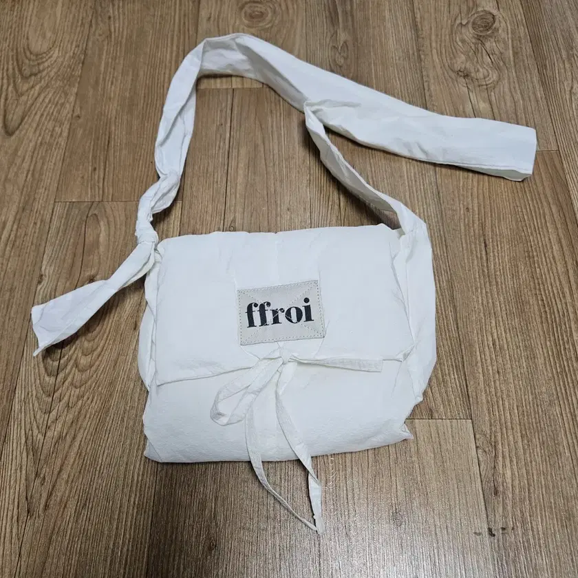 ☆送料・関税込☆ffroi★ffroi crayon bag samll size★バッグ★ ☆人気☆【ffroi】☆ffroi crayon bag samll siz.e☆バッグ