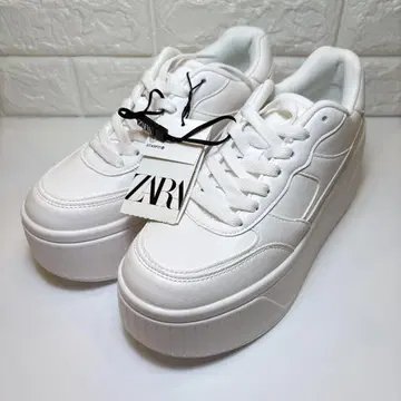 (택 포함 새상품) 자라 플랫 스니커즈 24cm