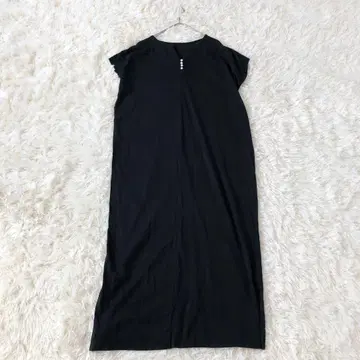 토코 롱 원피스 프렌치 슬리브 펄 버튼 블랙 면