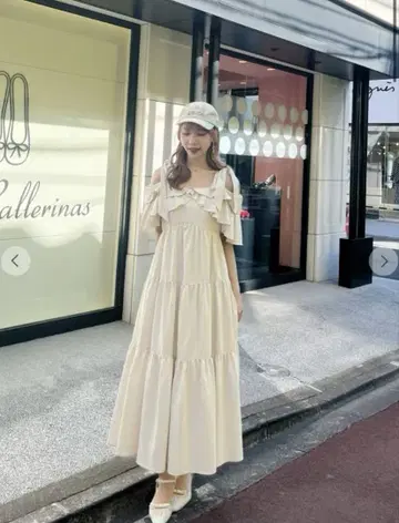 Lillian Carat 숄더 리본 오프숄더 프릴 원피스