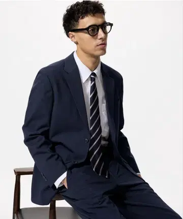 유니클로 UNIQLO 감동 자켓 NAVY L 사이즈
