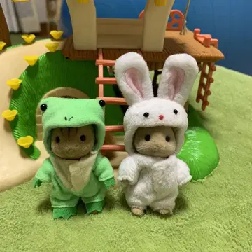 실바니안 패밀리 인형 세트 개구리와 토끼 인형옷